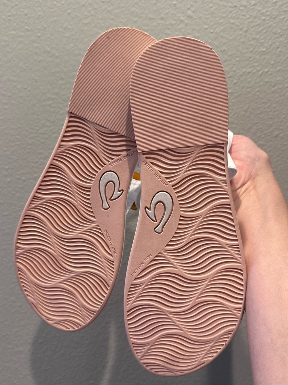 OluKai La'i T-Bar Comfort Sandals - Picture 8 of 9